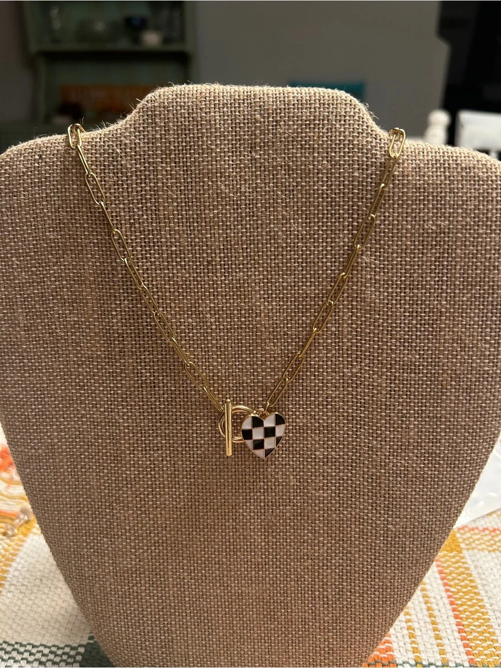 N/A elegant gold